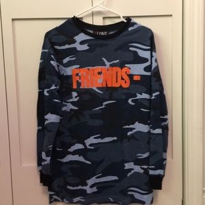 Vlone friends LS tee